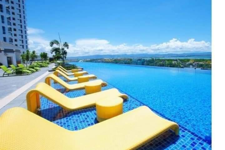 The Mactan Town Lapu-Lapu City Exterior photo